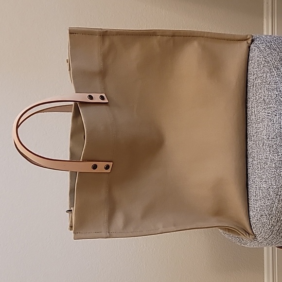 Parker Thatch Handbags - Parker Thatch Mimi Tote, Color Tan